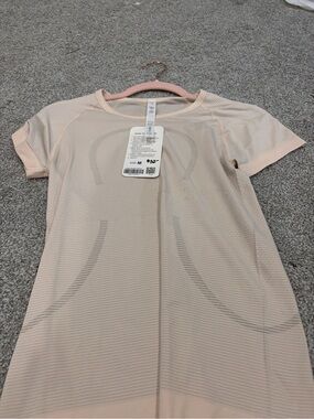 lululemon athletica Short-Sleeve Seamless Top - Light Blush
